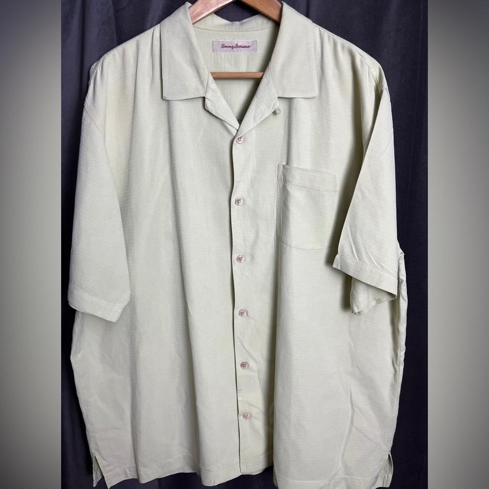 Tommy Bahama Silk Light Green Short Sleeved Button Down Camp Shirt - XL